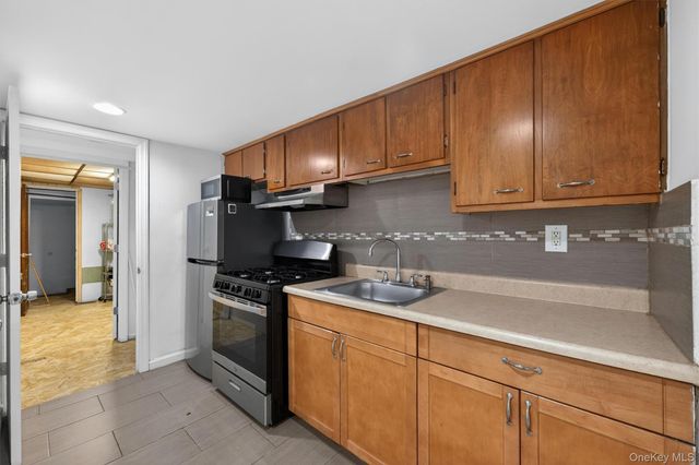3215 Bruckner Boulevard, Bronx, NY 10461