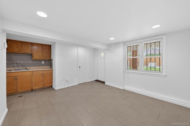 3215 Bruckner Boulevard, Bronx, NY 10461