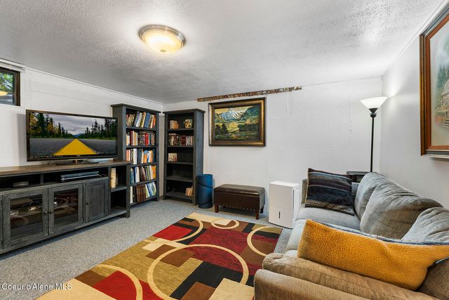 9490 N Atlas RD, Hayden, ID 83835