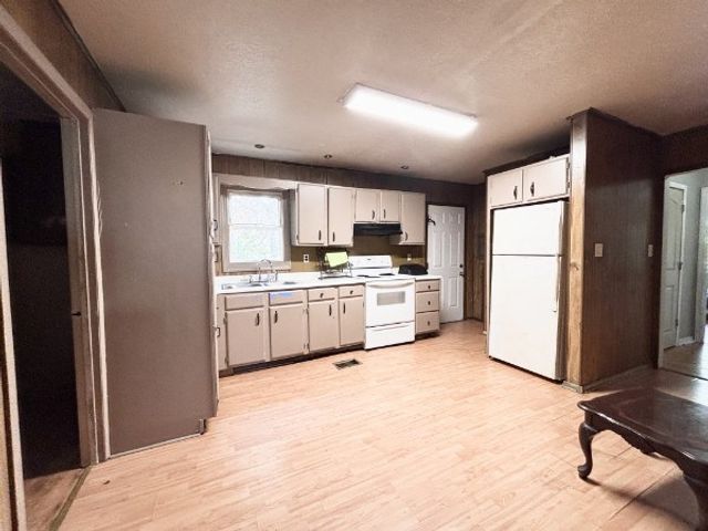 737 Dupuy St., Hopkinsville, KY 42240