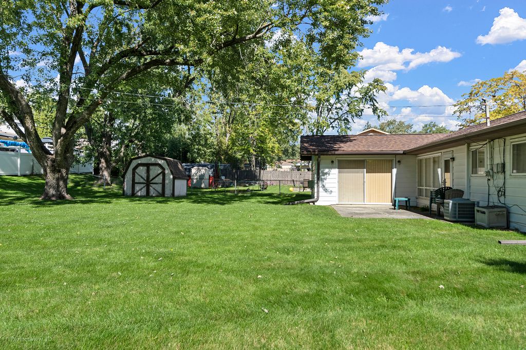 1680 pierce Road, Hoffman Estates, IL 60169 — photo 3