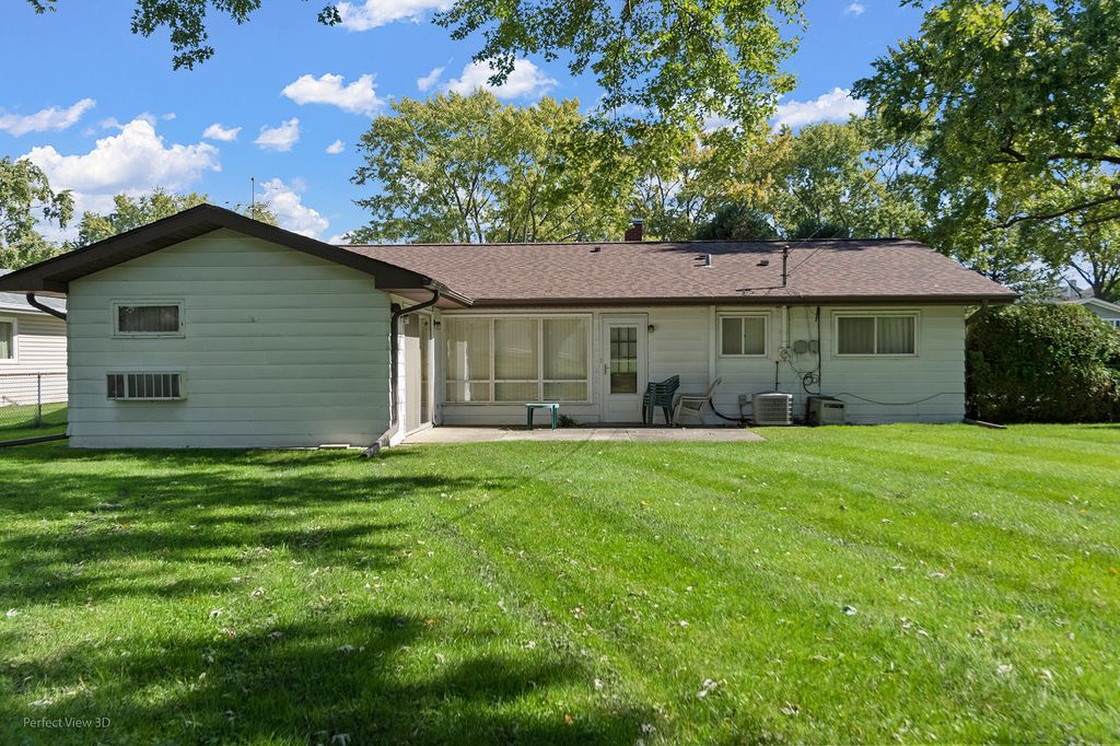 1680 pierce Road, Hoffman Estates, IL 60169 — photo 4