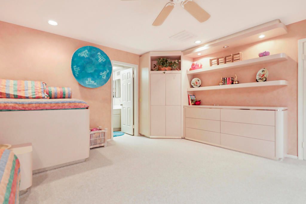 Image 20 of property listing at 229 Green Mountain Drive, Palm Desert, CA 92211