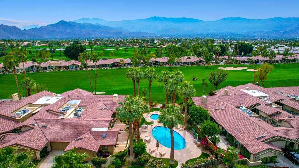 Image 43 of property listing at 229 Green Mountain Drive, Palm Desert, CA 92211
