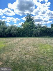 245 UNION RIDGE DR, Charles Town, WV 25414