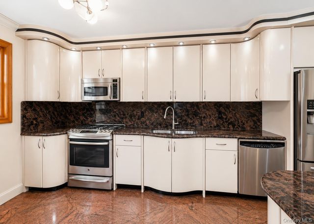 79-19 149th Street, Kew Garden Hills, NY 11367