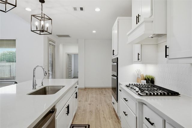 29250 Pikes Peak Drive, Katy, TX 77494