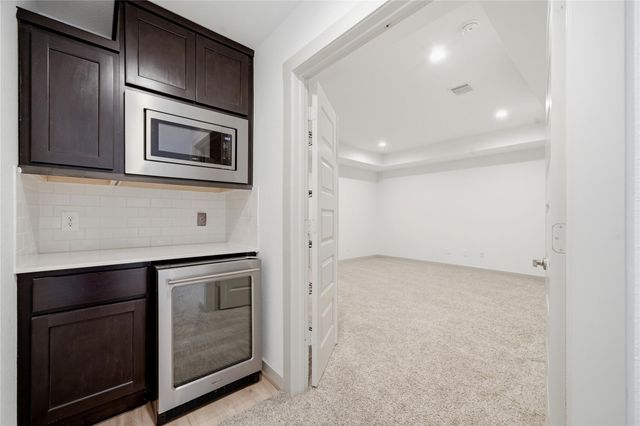 29250 Pikes Peak Drive, Katy, TX 77494