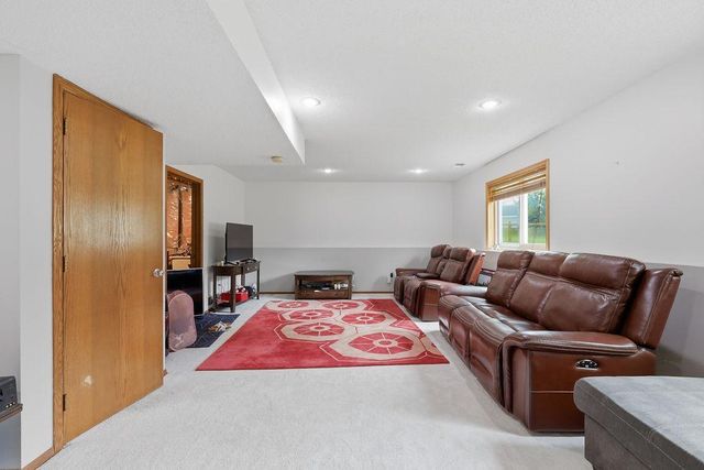 17373 Glencoe Avenue, Lakeville, MN 55044