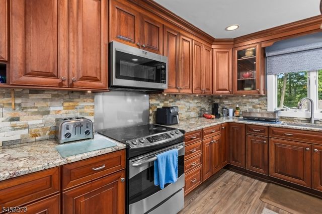 7 S Locust Lake Rd, Hope Twp., NJ 07825