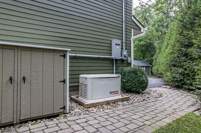 7 S Locust Lake Rd, Hope Twp., NJ 07825