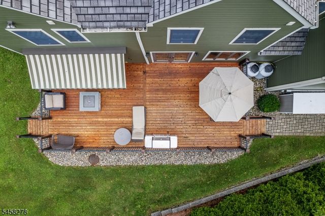 7 S Locust Lake Rd, Hope Twp., NJ 07825