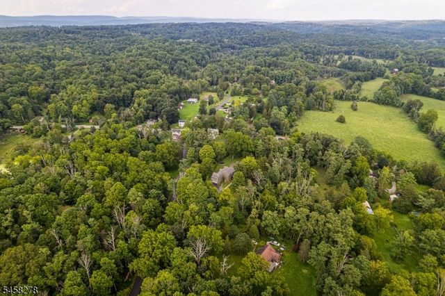 7 S Locust Lake Rd, Hope Twp., NJ 07825