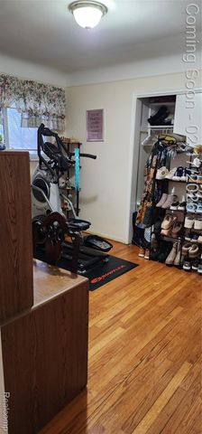 21792 Elmwood Avenue, Eastpointe, MI 48021