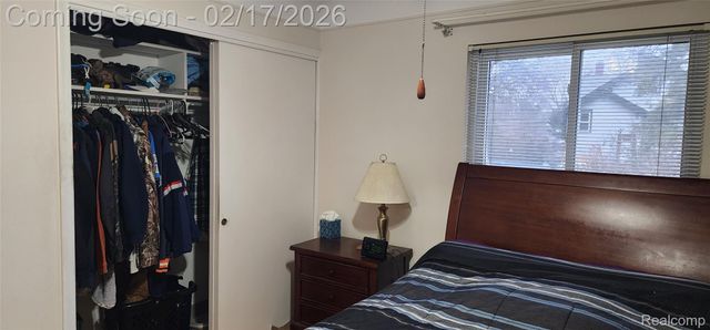 21792 Elmwood Avenue, Eastpointe, MI 48021