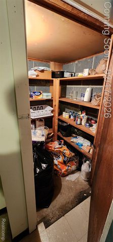 21792 Elmwood Avenue, Eastpointe, MI 48021