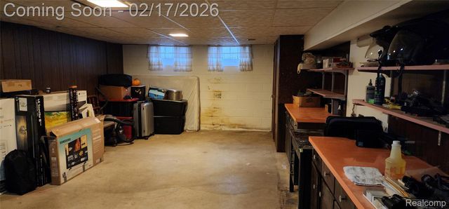 21792 Elmwood Avenue, Eastpointe, MI 48021