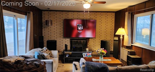 21792 Elmwood Avenue, Eastpointe, MI 48021