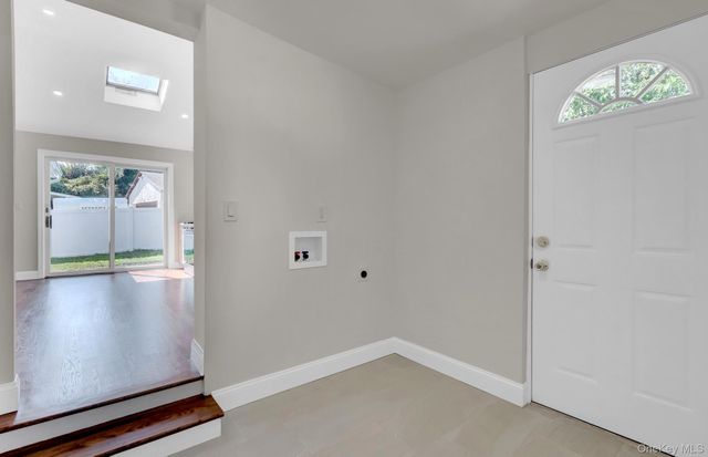 71 Valentine Avenue, Glen Cove, NY 11542