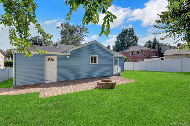 71 Valentine Avenue, Glen Cove, NY 11542