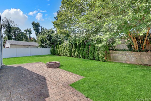 71 Valentine Avenue, Glen Cove, NY 11542