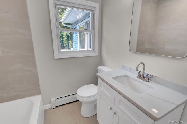 71 Valentine Avenue, Glen Cove, NY 11542