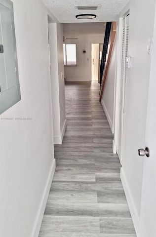 2831 Pierce St 106, Hollywood, FL 33020