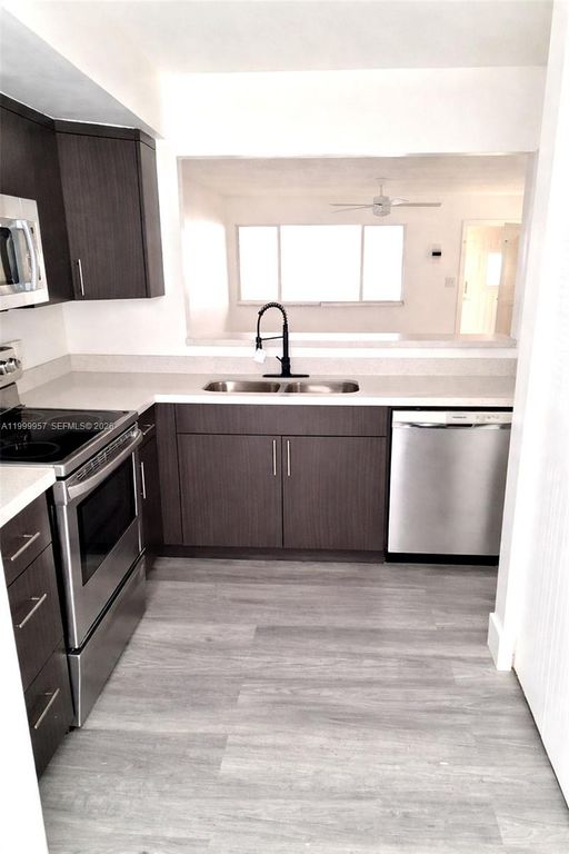 2831 Pierce St 106, Hollywood, FL 33020