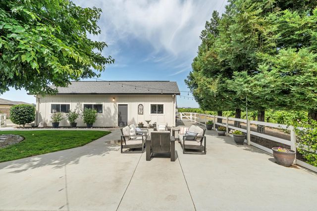 13898 N Curry, Lodi, CA 95240