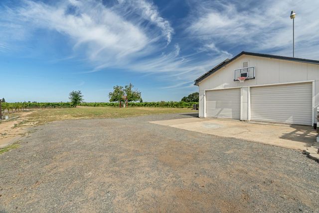13898 N Curry, Lodi, CA 95240