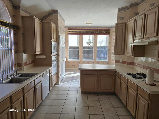 2727 Gregway Lane, Missouri City, TX 77459