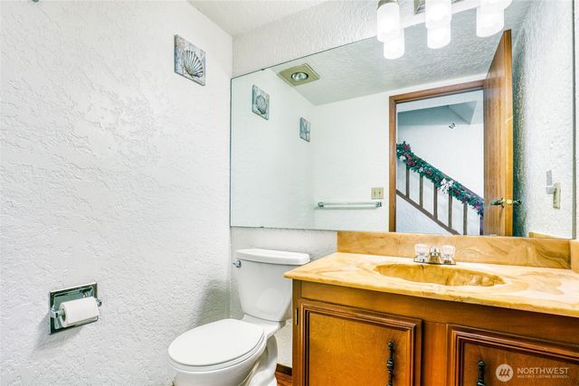 12600 4th Avenue W #6A, Everett, WA 98204
