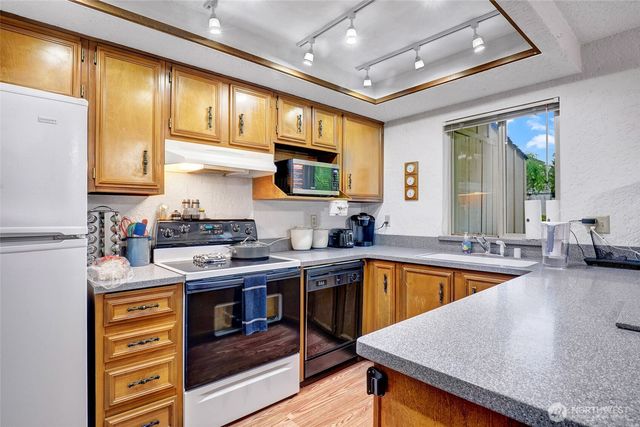 12600 4th Avenue W #6A, Everett, WA 98204
