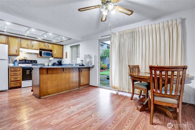 12600 4th Avenue W #6A, Everett, WA 98204