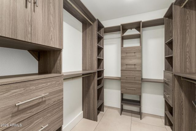 5713 E HILLERY Drive, Scottsdale, AZ 85254