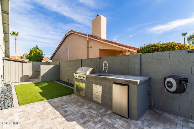 5713 E HILLERY Drive, Scottsdale, AZ 85254