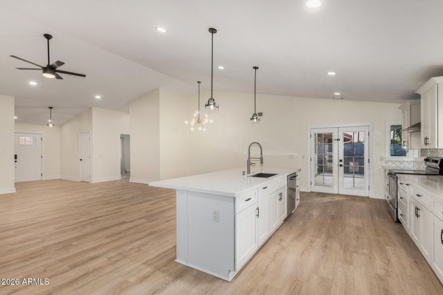 5713 E HILLERY Drive, Scottsdale, AZ 85254