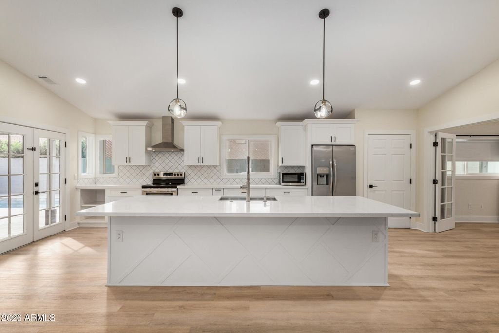 5713 E HILLERY Drive, Scottsdale, AZ 85254