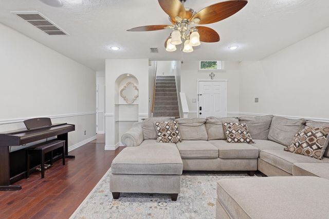 18315 Campbellford Drive, Tomball, TX 77377