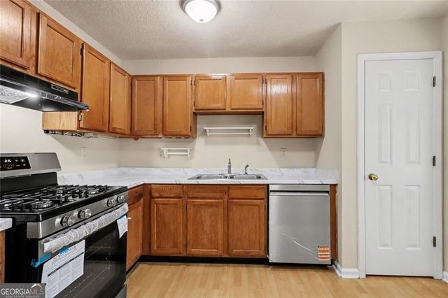 6811 Edmonton Court, Lithonia, GA 30058