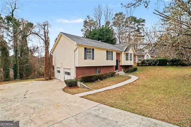 6811 Edmonton Court, Lithonia, GA 30058