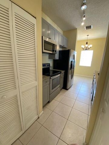4837 NW 19th Street, Coconut Creek, FL 33063