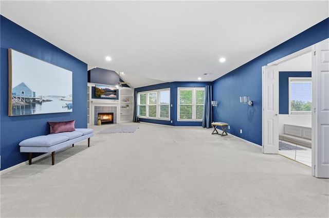 2250 SW Forestpark Place, Lee's Summit, MO 64081