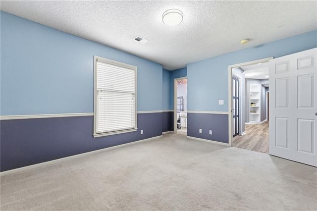 2250 SW Forestpark Place, Lee's Summit, MO 64081