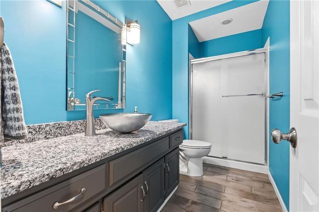 2250 SW Forestpark Place, Lee's Summit, MO 64081