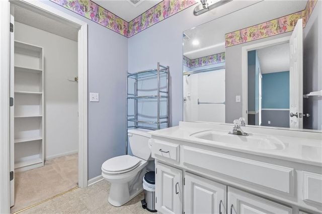 2250 SW Forestpark Place, Lee's Summit, MO 64081