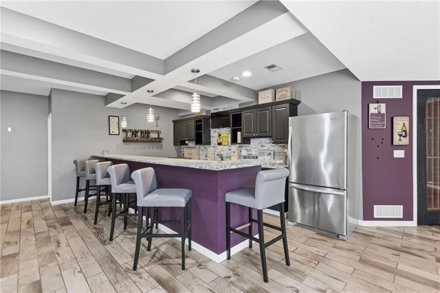 2250 SW Forestpark Place, Lee's Summit, MO 64081