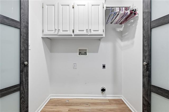 2250 SW Forestpark Place, Lee's Summit, MO 64081