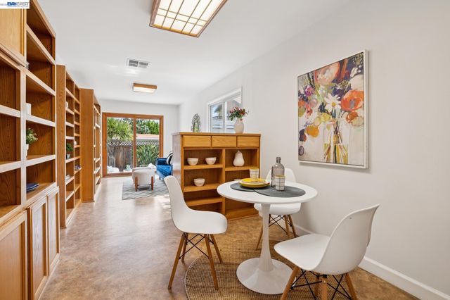 3287 Briggs Ave, Alameda, CA 94501