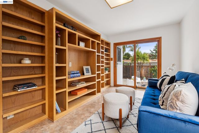 3287 Briggs Ave, Alameda, CA 94501